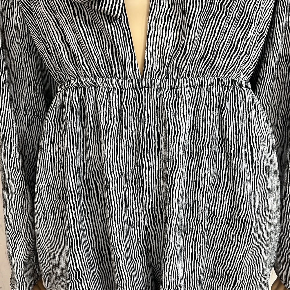 audrey 3+1 Open Front Romper - Picture 5 of 13